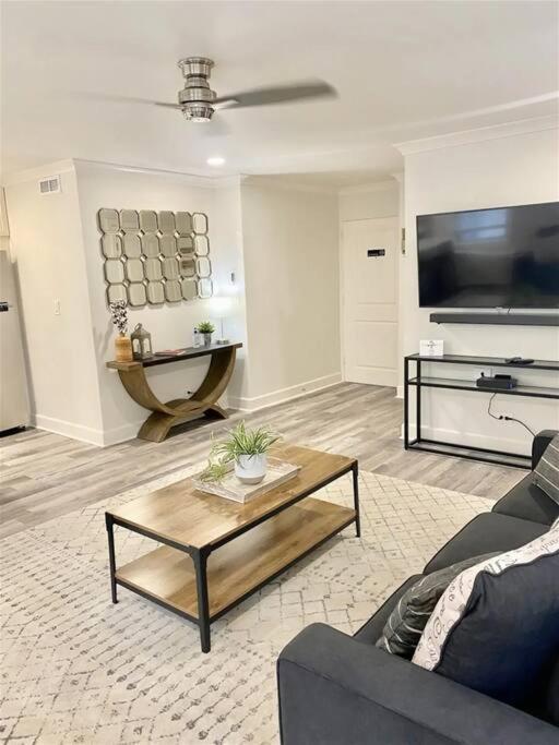 Apartamento Downtown! 24H Concierge! Private Balcony! Highrise Views Atlanta Exterior foto
